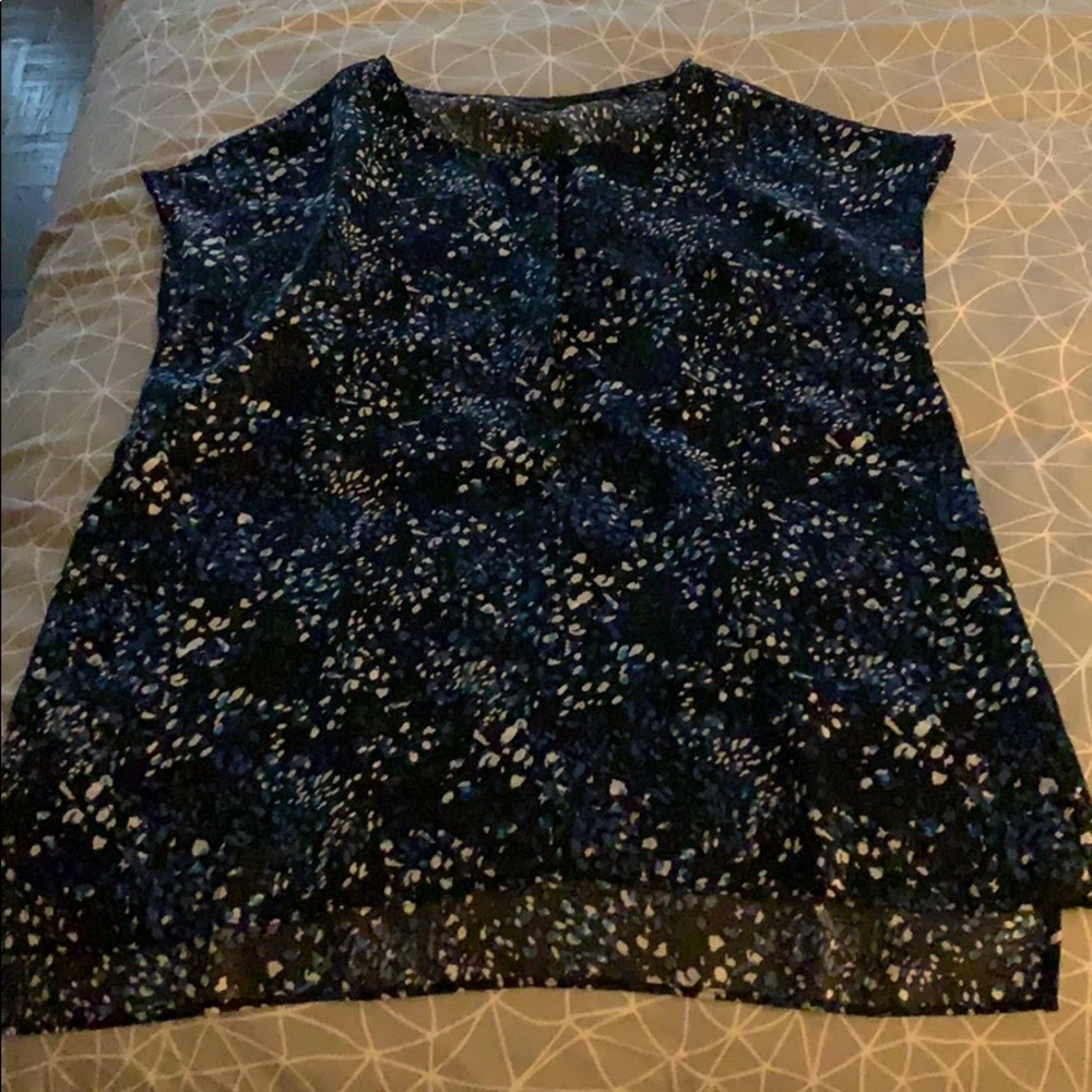 NWOT Banana Republic blue print blouse